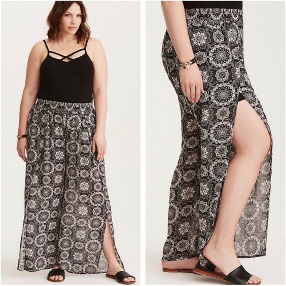 Torrid Medallion Print Black & Grey Chiffon Side Sit Wide Leg Pants Plus Size 00